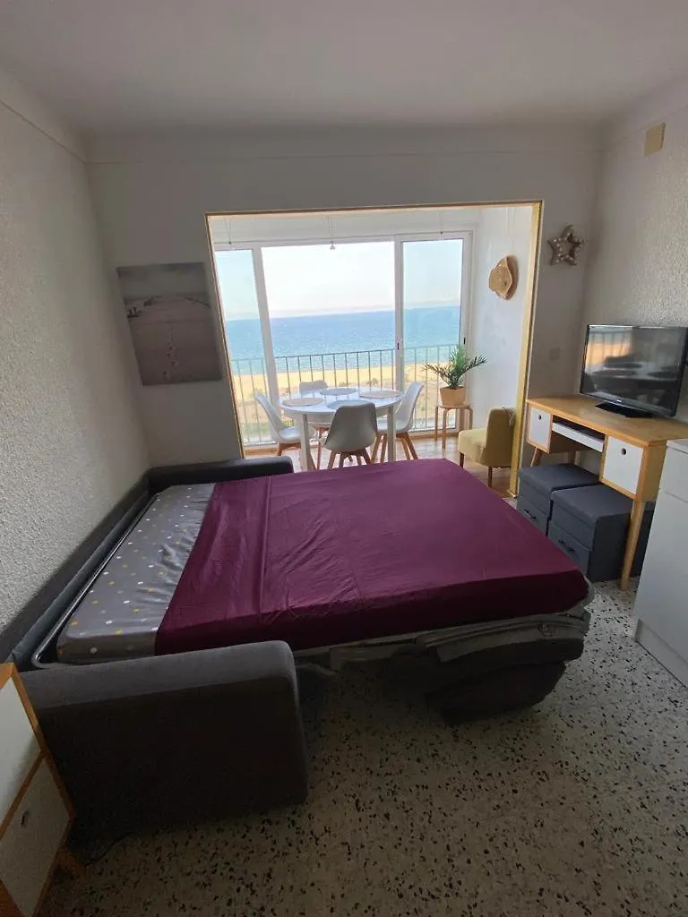 Appartement Premiere Ligne De Mer Avec Une Splendide Vue Mer Ampuriabrava