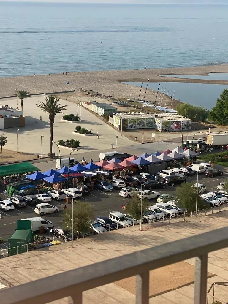 Appartement Premiere Ligne De Mer Avec Une Splendide Vue Mer Empuriabrava 0*,  Hiszpania