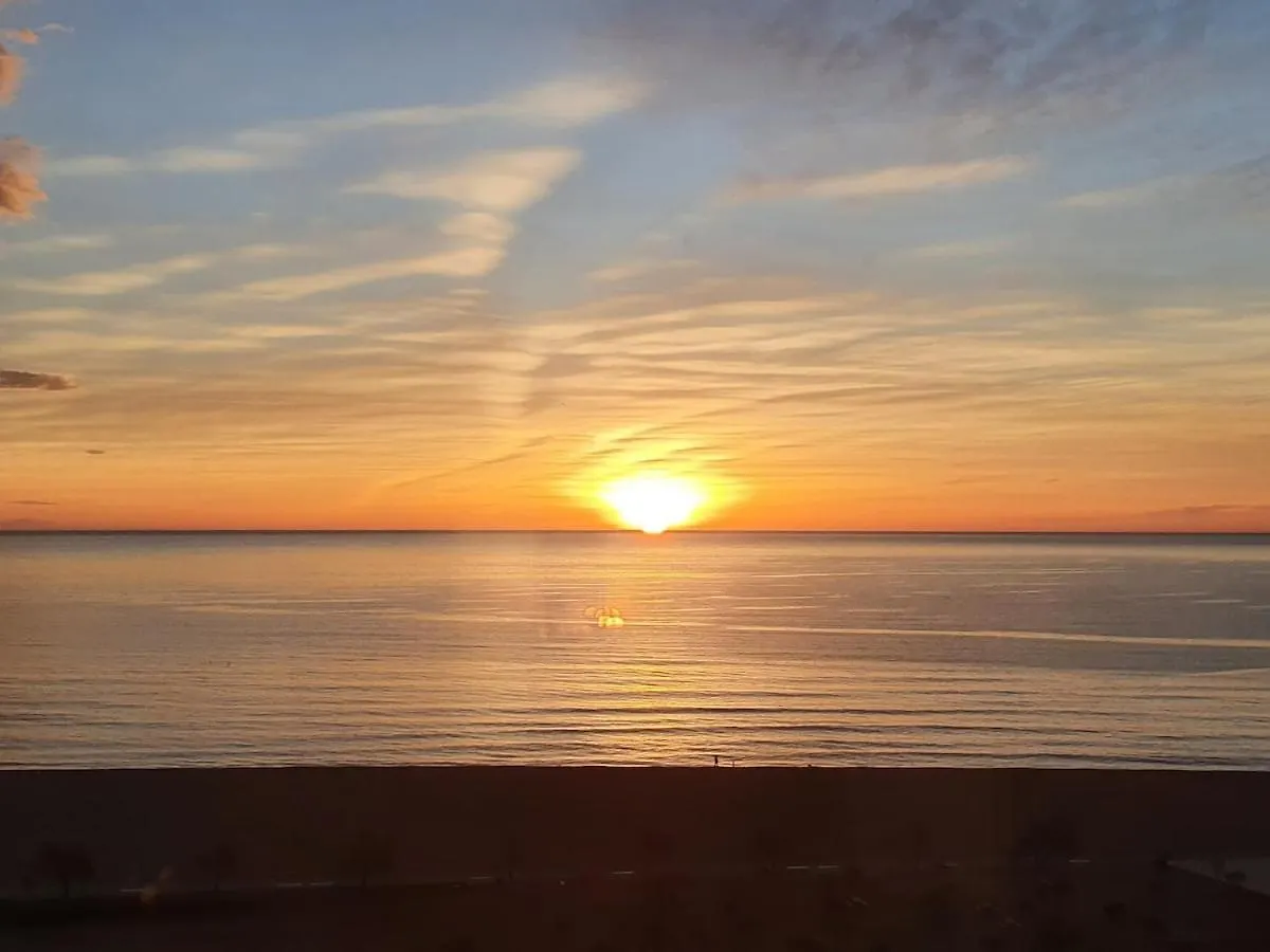 Appartement Premiere Ligne De Mer Avec Une Splendide Vue Mer Ampuriabrava Apartamento